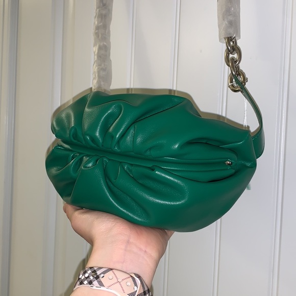Green Dumpling / Cloud Fanny Pack - Picture 6 of 17